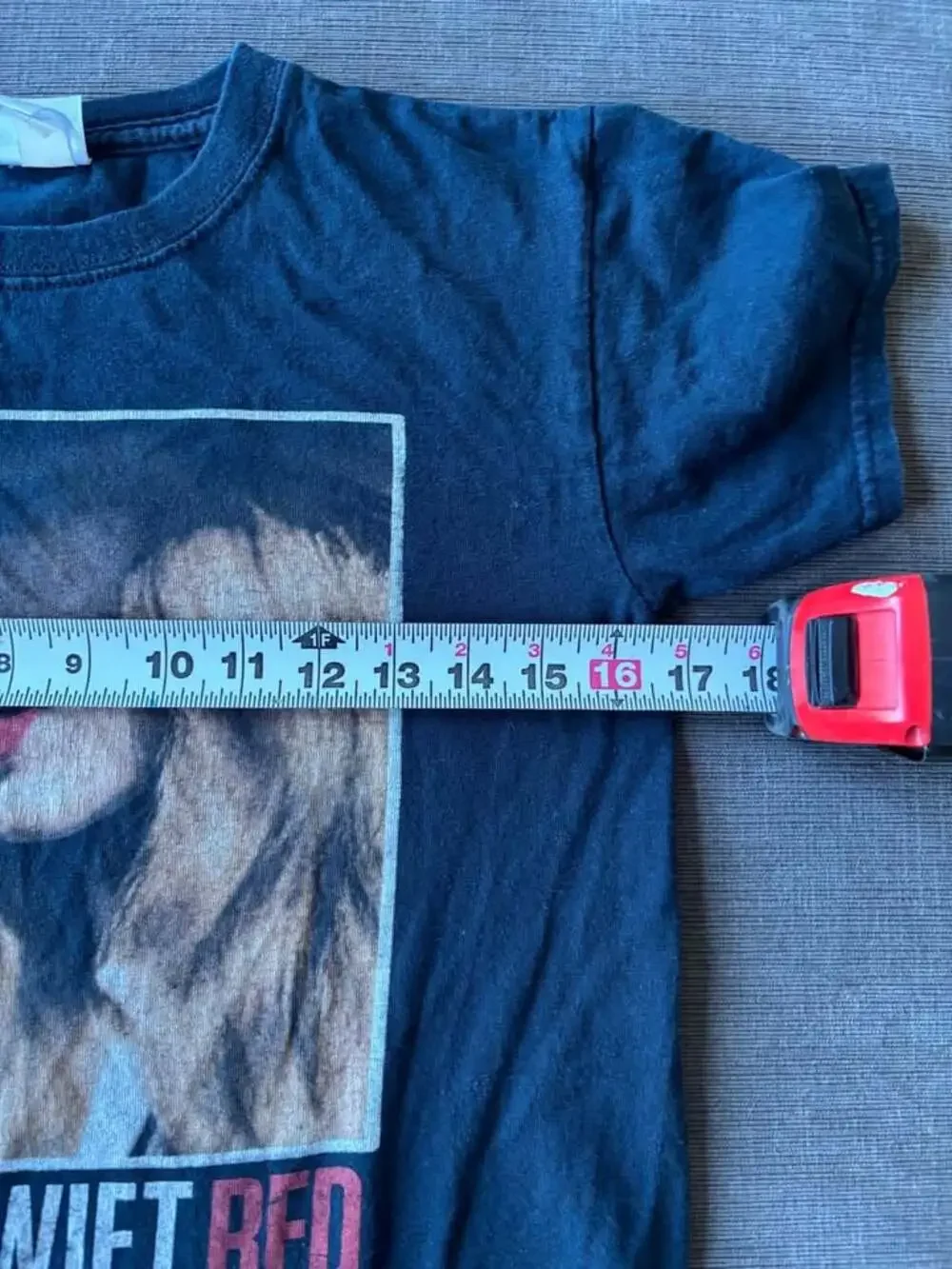 Official Taylor Swift RED Tour 2013 Concert T-Shirt - Black Gildan Size Youth Sm